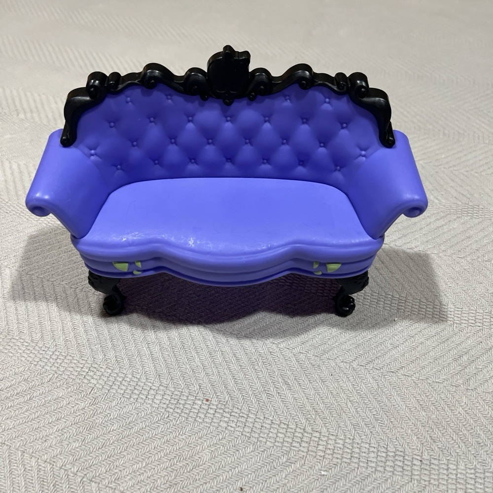 2022 Monster High Coffin Bean Café Couch Furniture Purple Replacement Part Toy